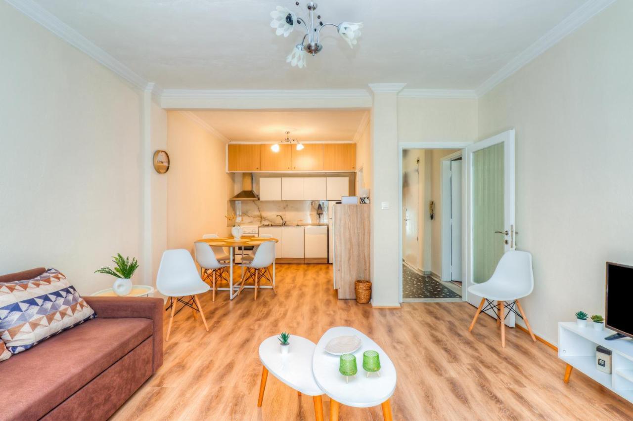 Apartment Grand Next To Center 3bd 110sqm *