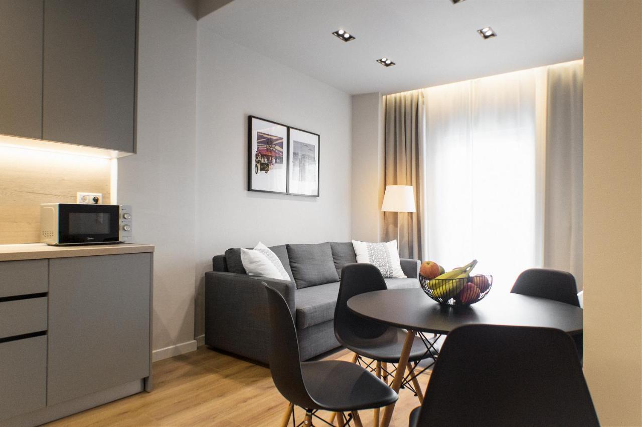 Stylish And Renovated Retreat In Thessaloniki: Cozy At Ioulianou 33 Thessaloniki