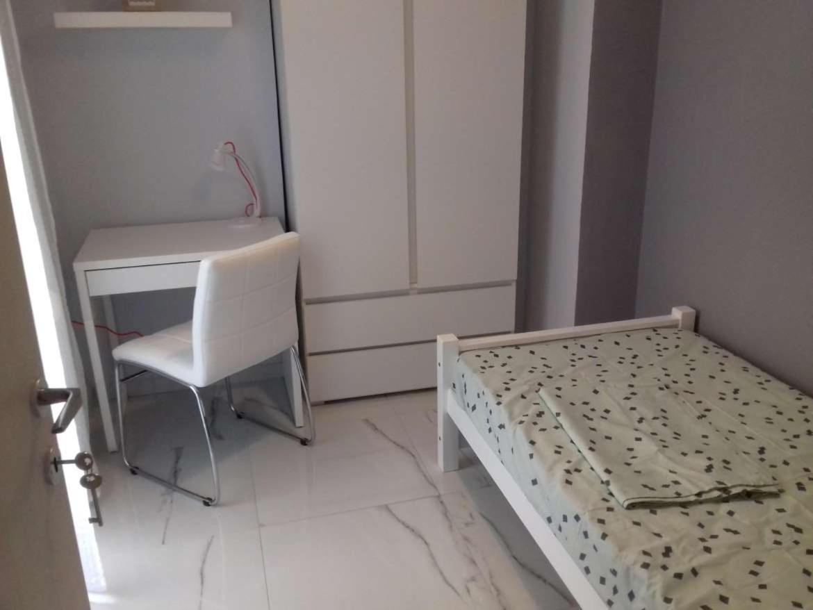 Center No 2 Apartment *