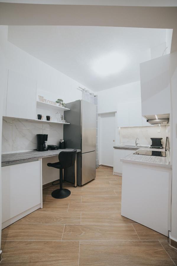 Comfy And Stylish Apartment Thessaloniki
