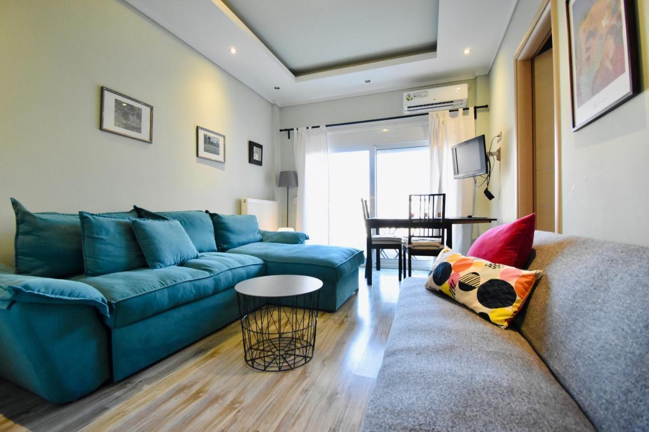 Aristoteles Square Apartment *