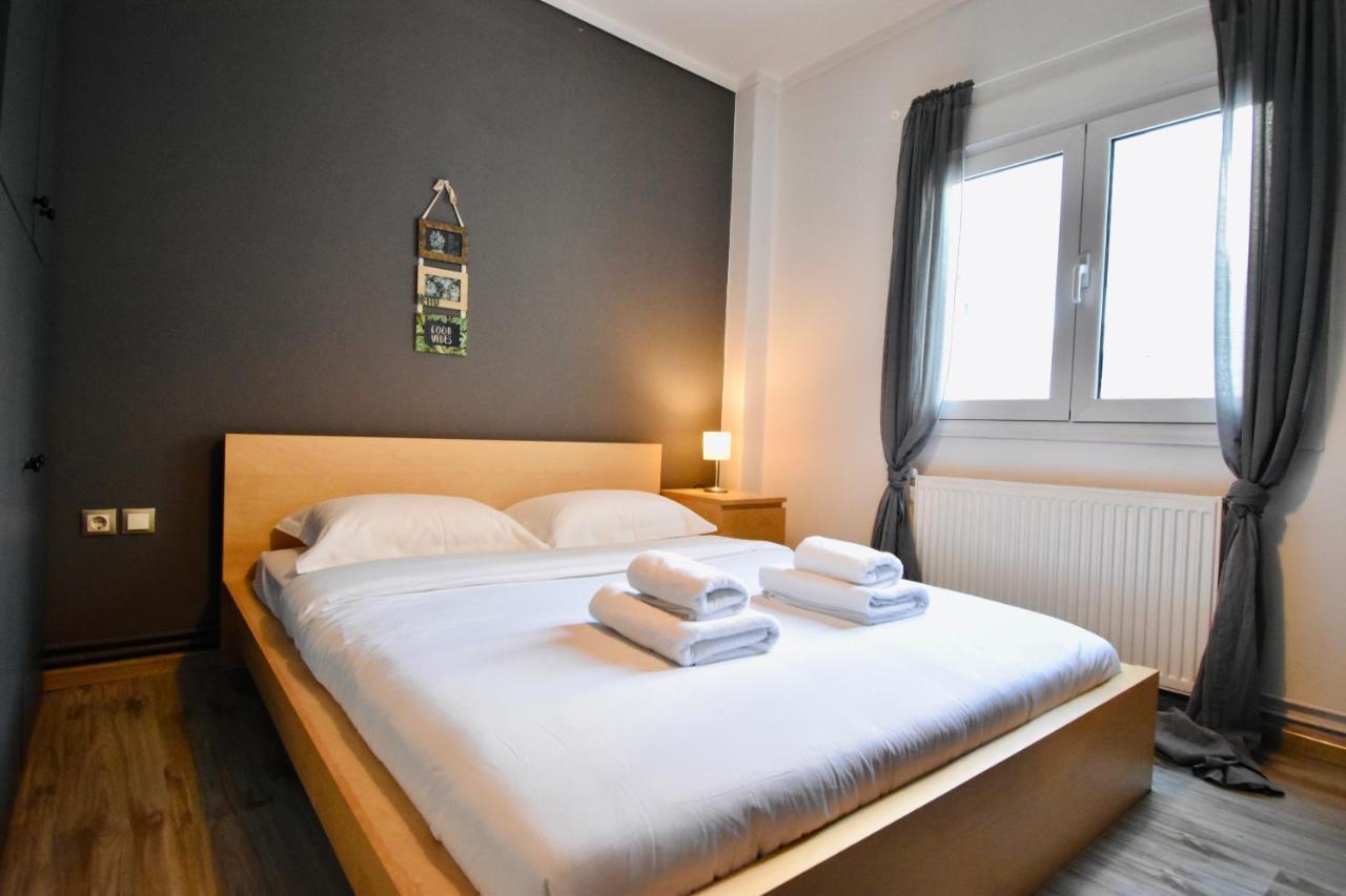 Aristoteles Square Apartment
