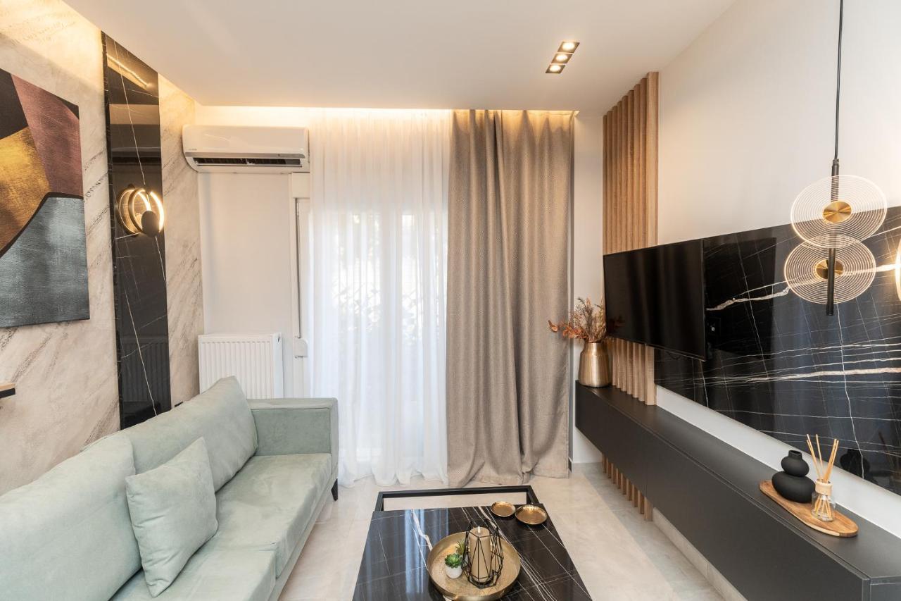 Zealot Apartment *
