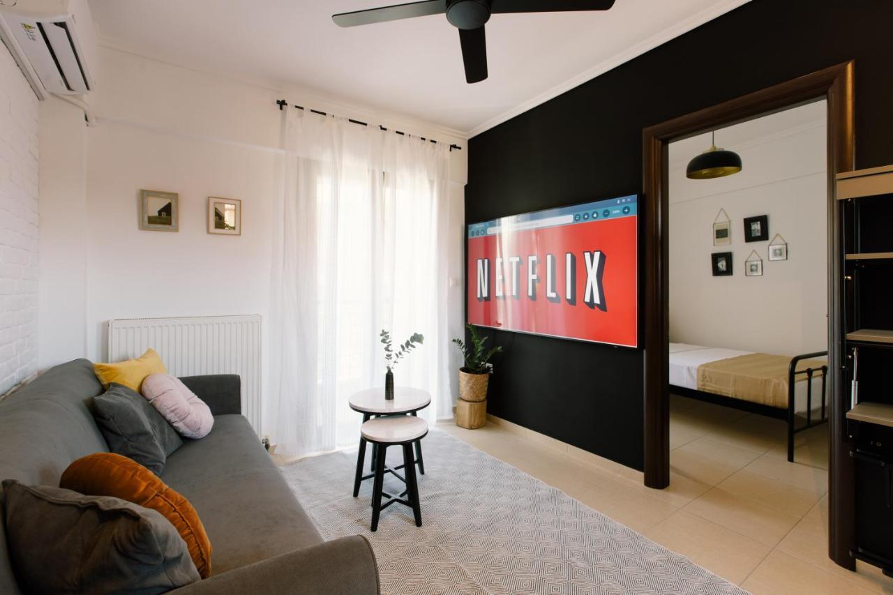 Upper Apartment *