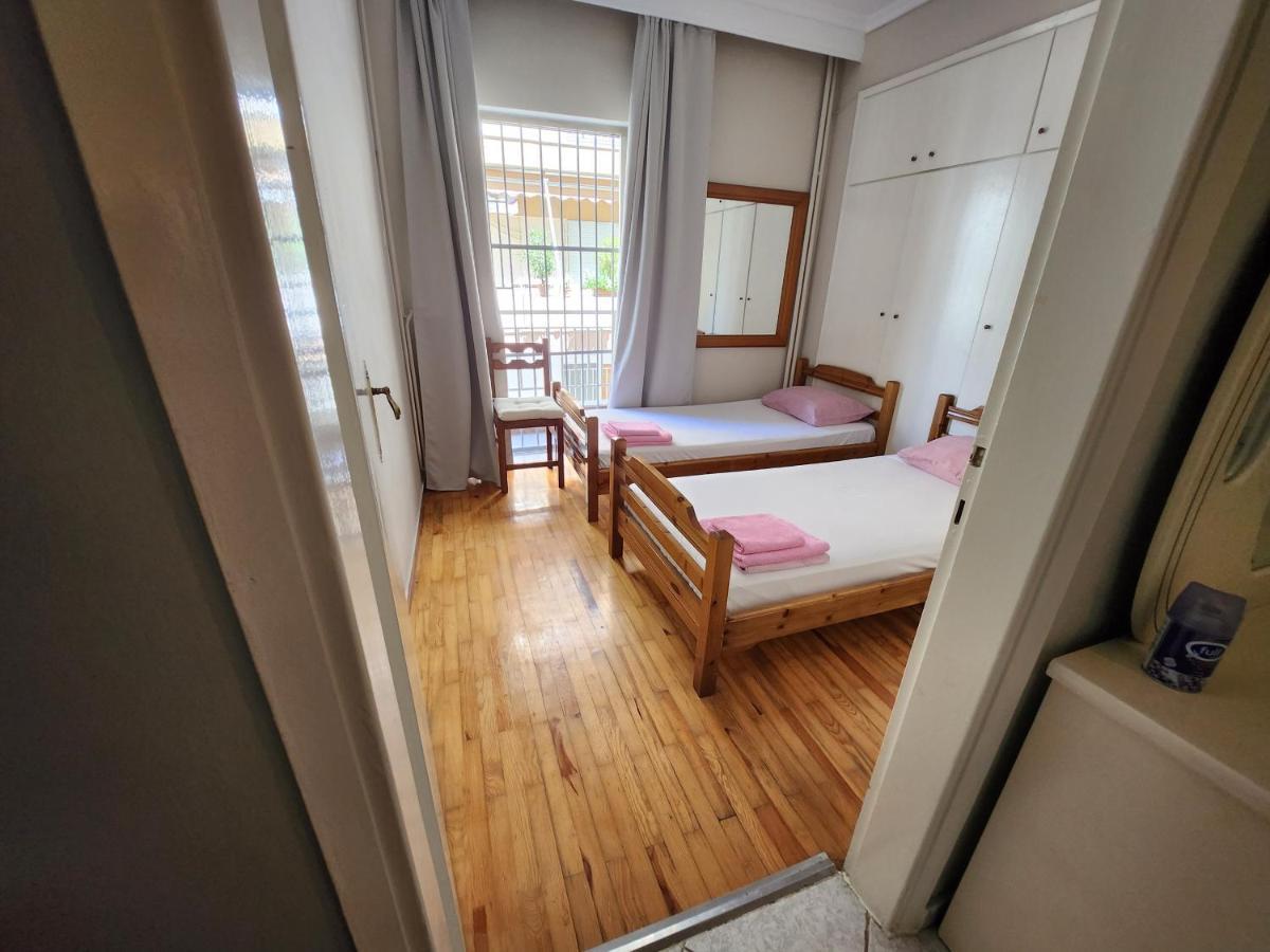 Theas Apartment