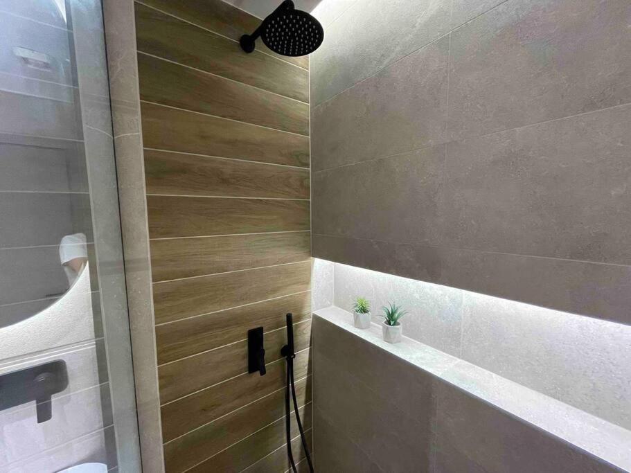 Ladadika Luxury #4 Apartment *