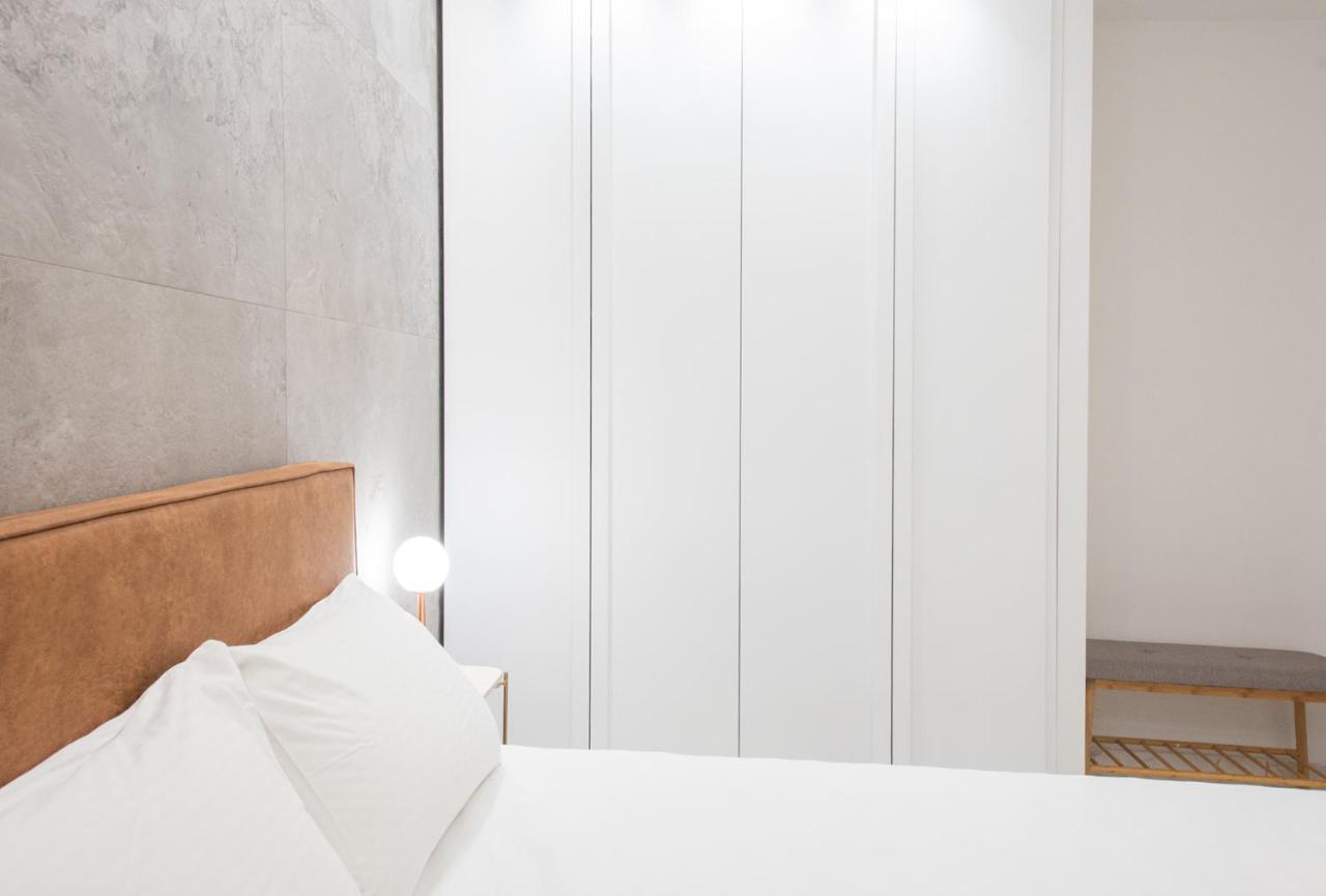 C34 Onyx Stylish Thessaloniki