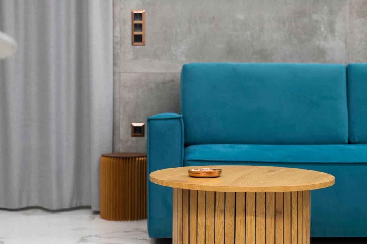 C34 Onyx Stylish Thessaloniki