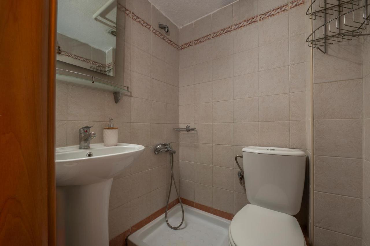 Kosmos Service Beautiful 1 With Additional Cost Parking Apartment