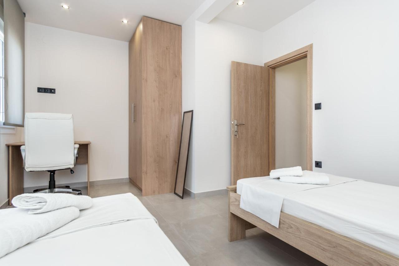 C.9 Ivy City_center Apartment *