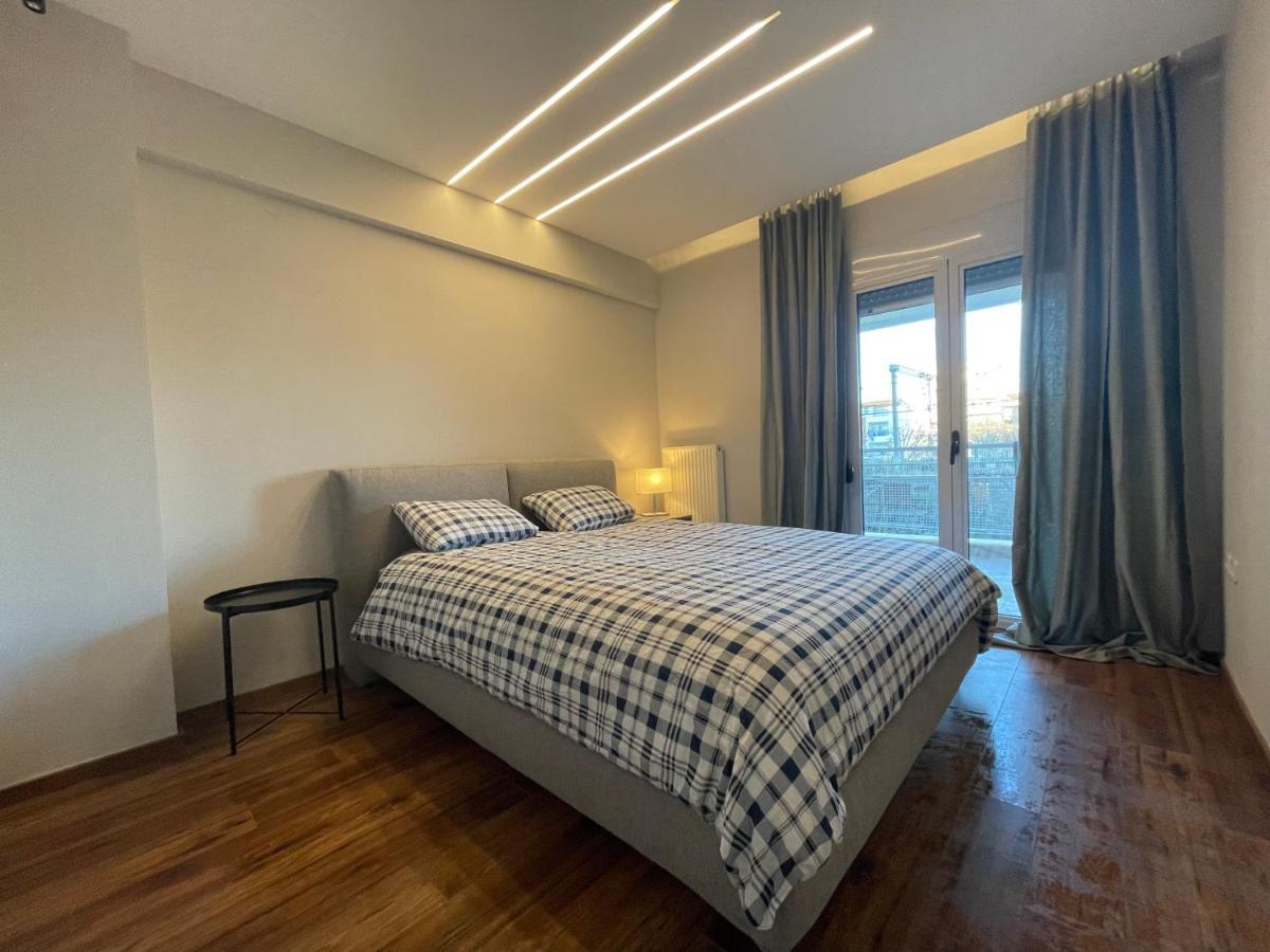 Luxury Apartment *