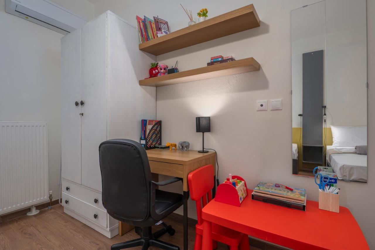 Apartment Estia Apartment, Cozy, Spacious, Sunny, 2 Rooms-5 Beds *