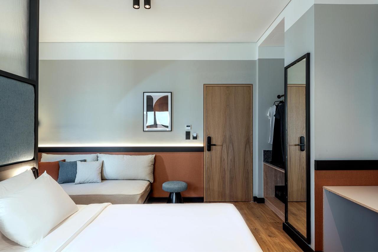 Thirtynine Urban Apartment *