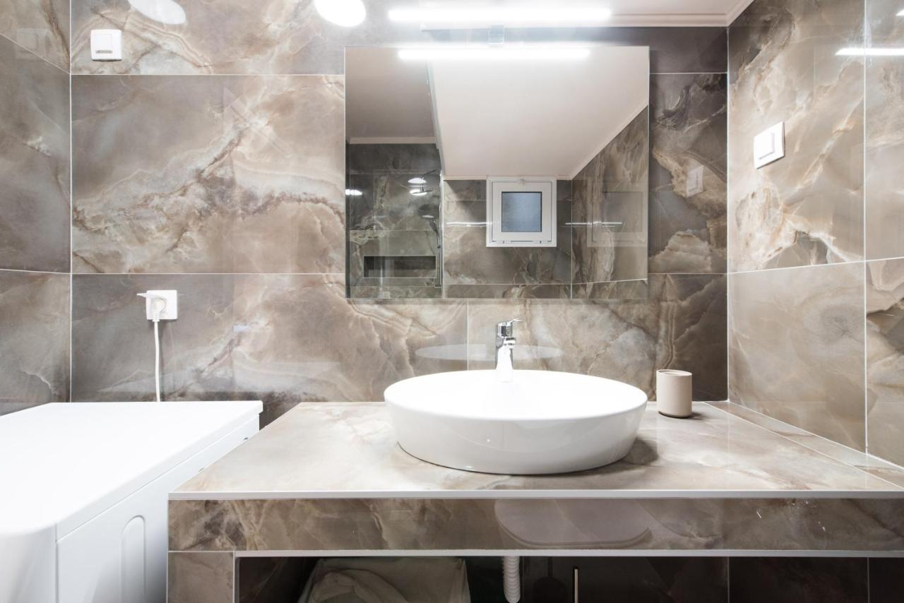 Daphne By Halu! : Downtown Family Penthouse Apartment *