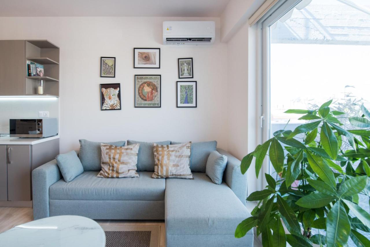Daphne By Halu! : Downtown Family Penthouse Apartment