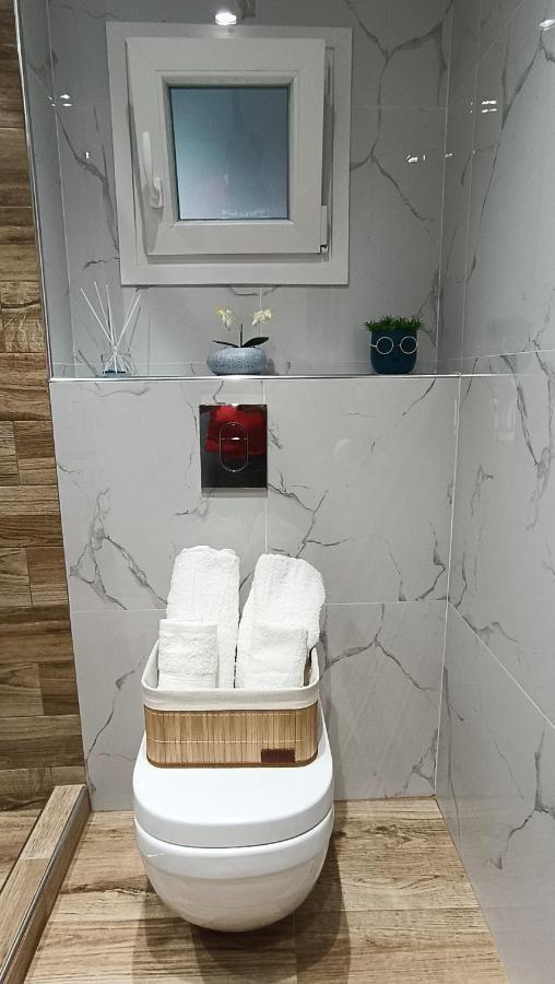 Comfort Corner 75m2 100mbs Căn hộ *