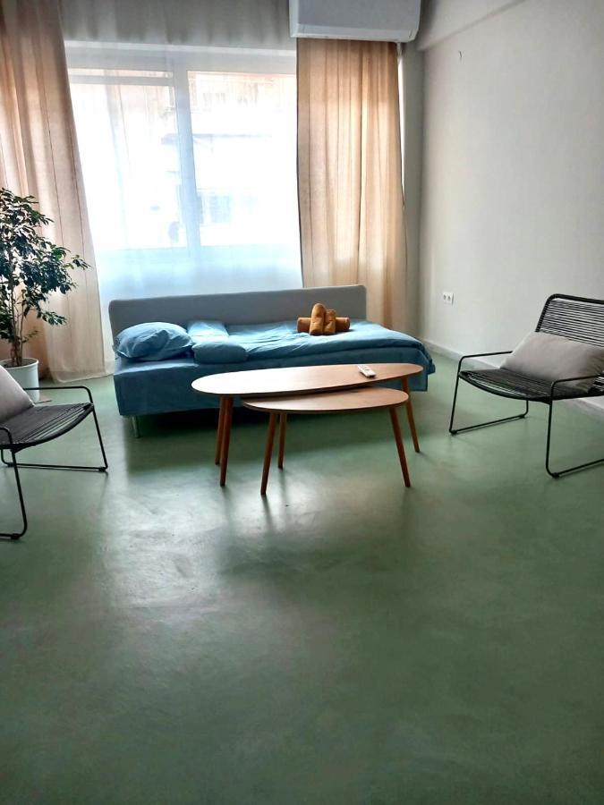 Specious Flat In Aparthotel Thessaloniki