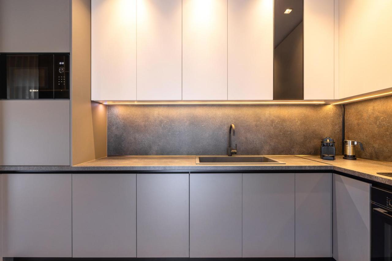The Five Star Apartment