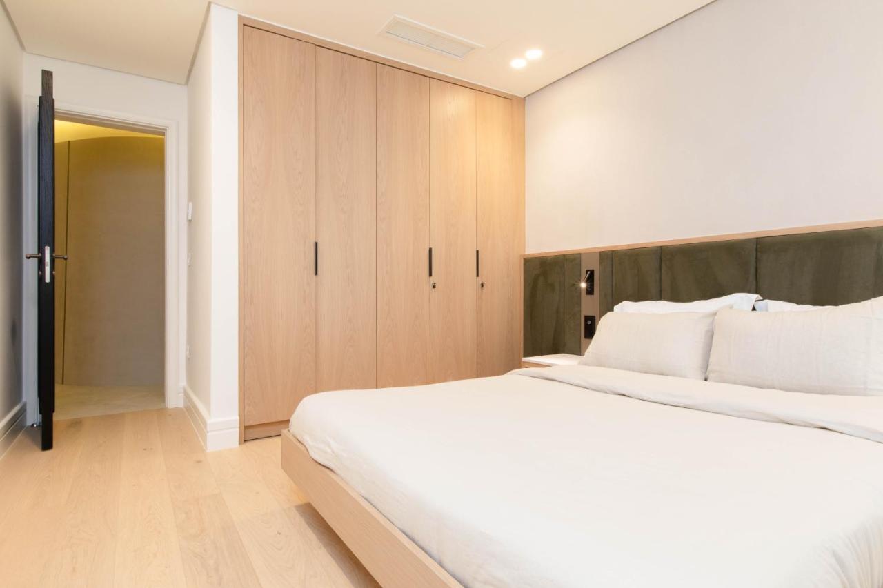F & B Collection - Luxury Seafront 2 Bedroom *