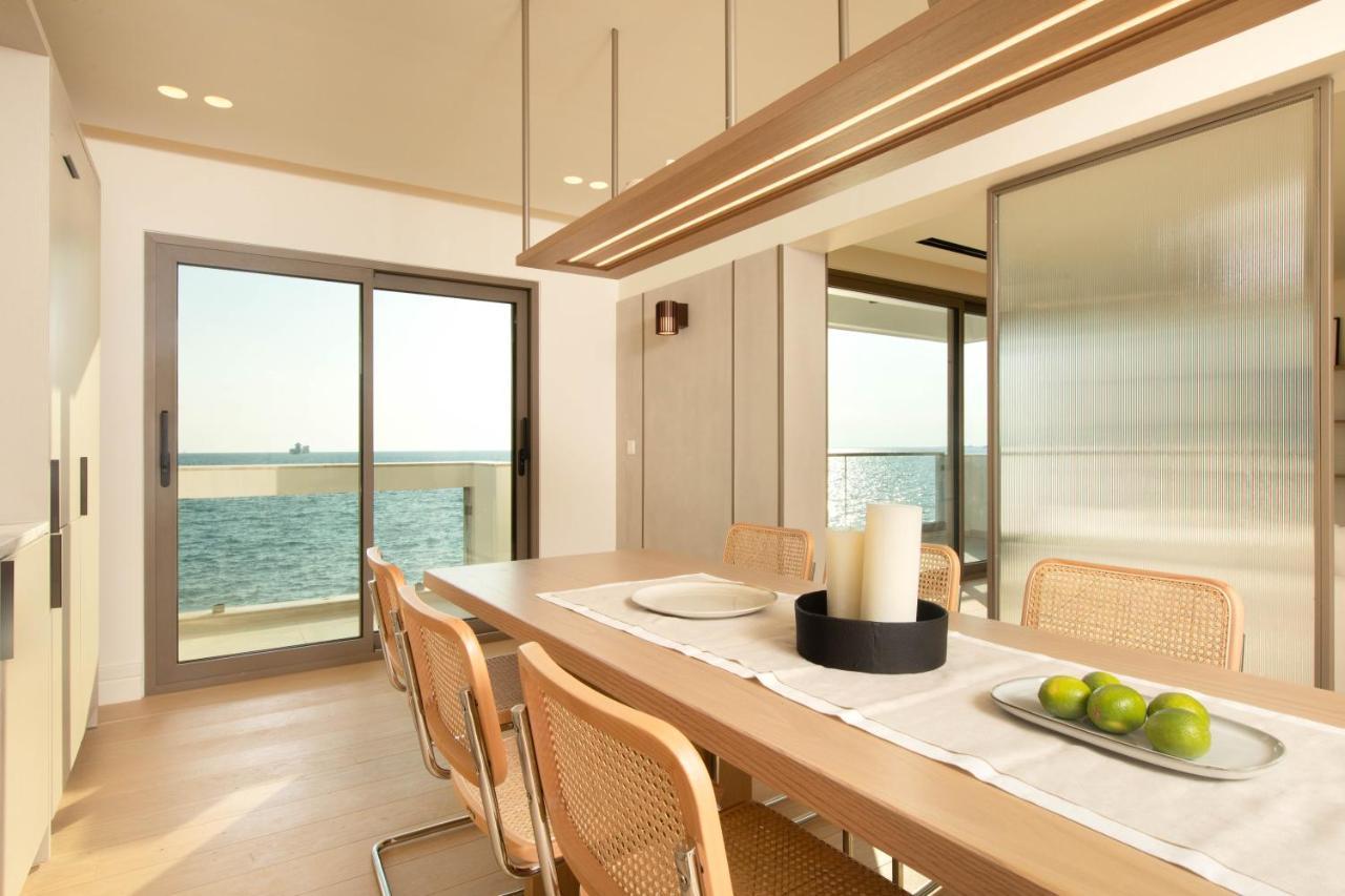 Apartment F & B Collection - Luxury Seafront 2 Bedroom *