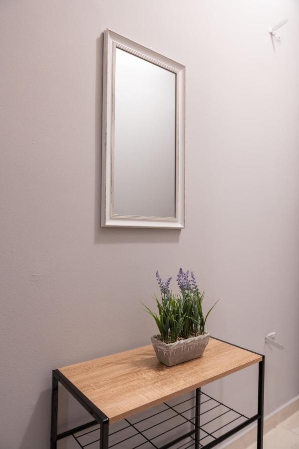 Thess Puzzle Apartment