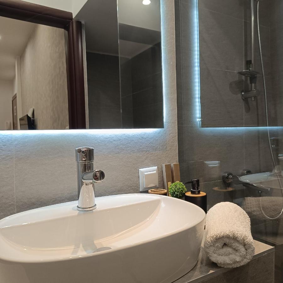 Apartment Navarino Jacuzzi Studio Rt Hospitality Services *