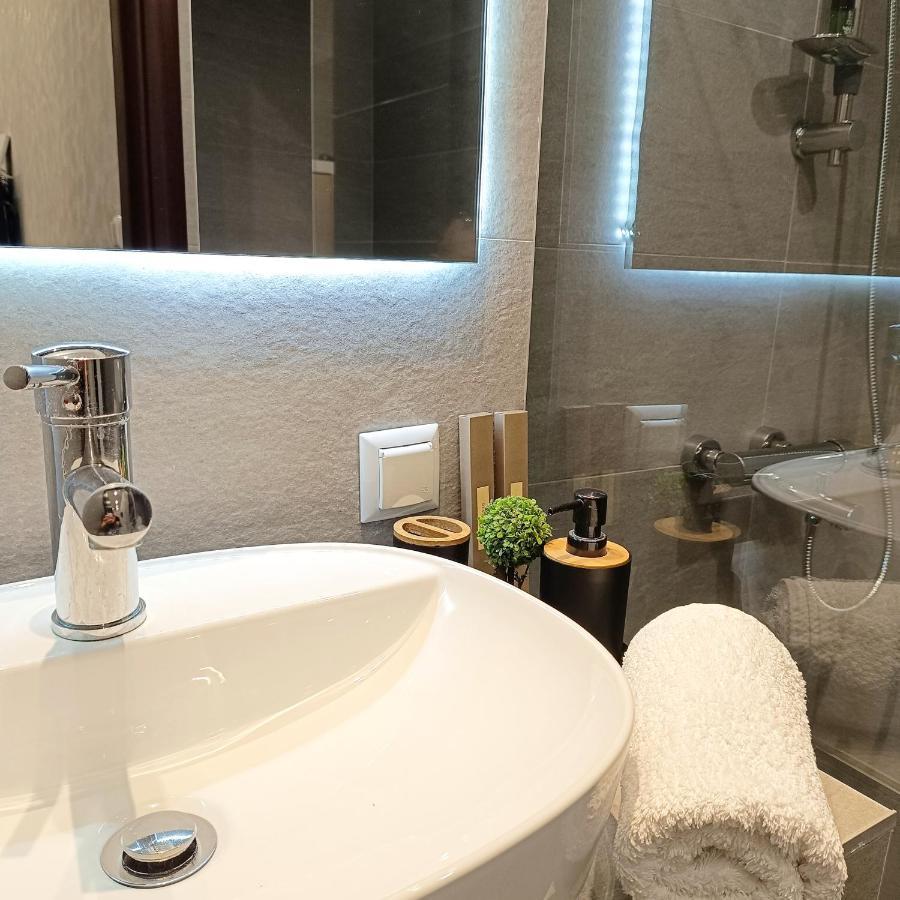 Apartment Navarino Jacuzzi Studio Rt Hospitality Services *