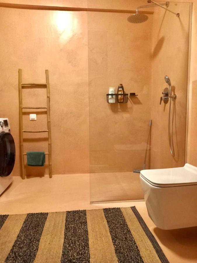 Specious Flat In Selanik