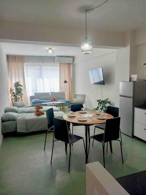 Specious Flat In Aparthotel Thessaloniki