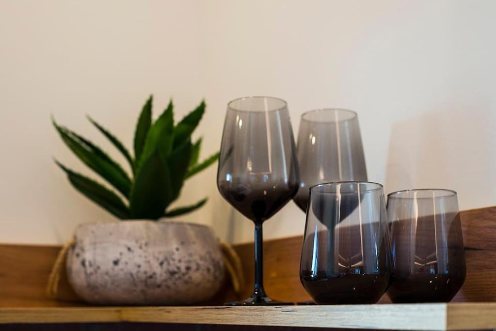 Wanderer, Nilie Hospitality Mgmt Daire