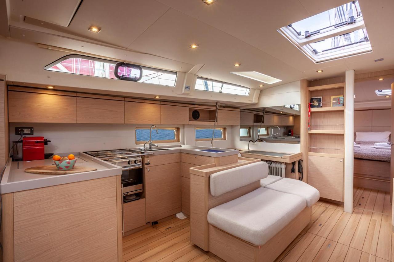 Yacht Psari Tessalónica