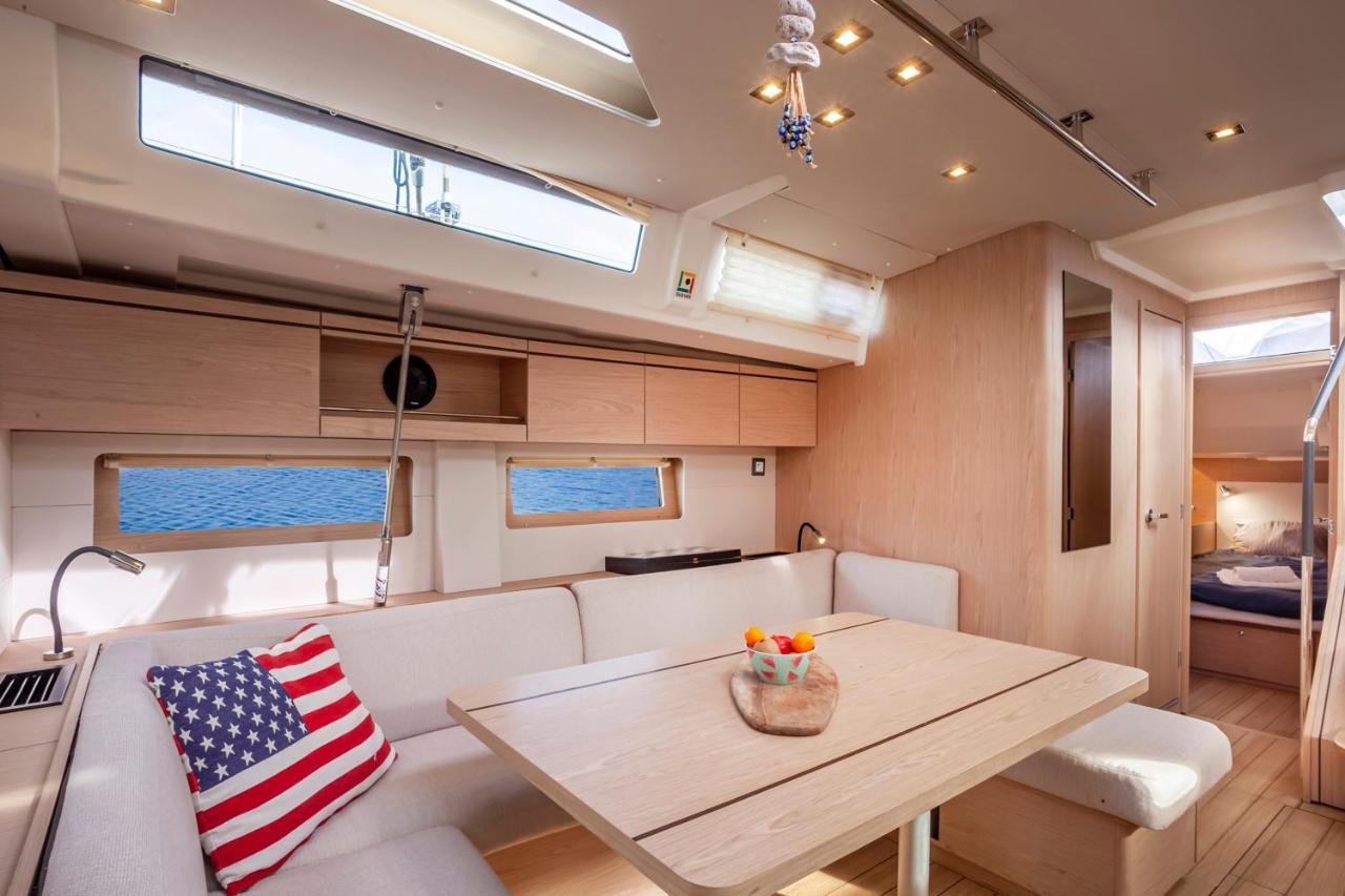 Yacht Psari Botel Tessalónica