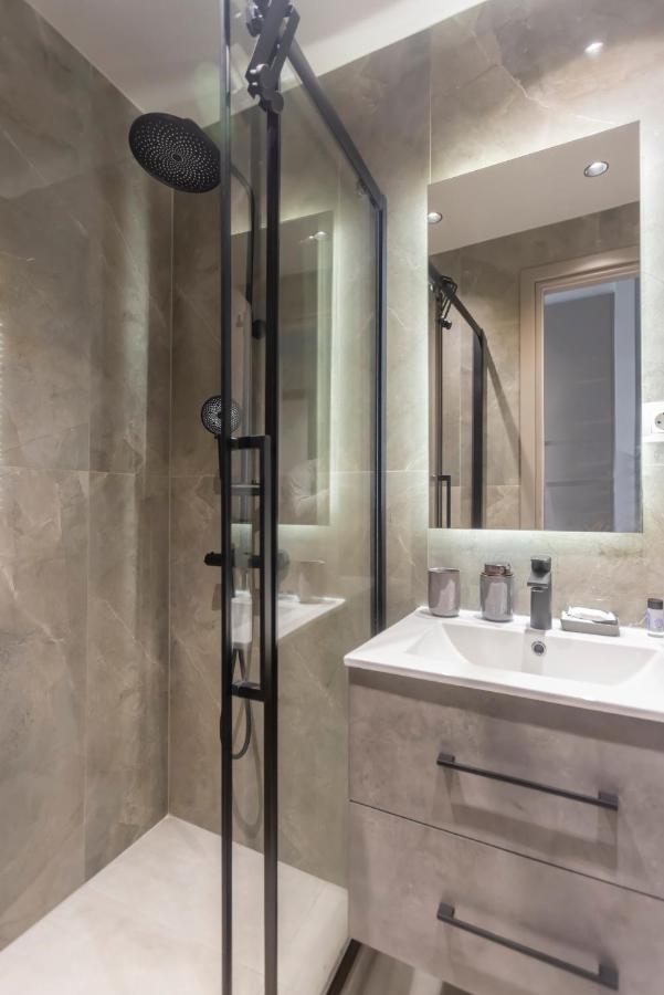 Zenou 24 Downtown Apartment