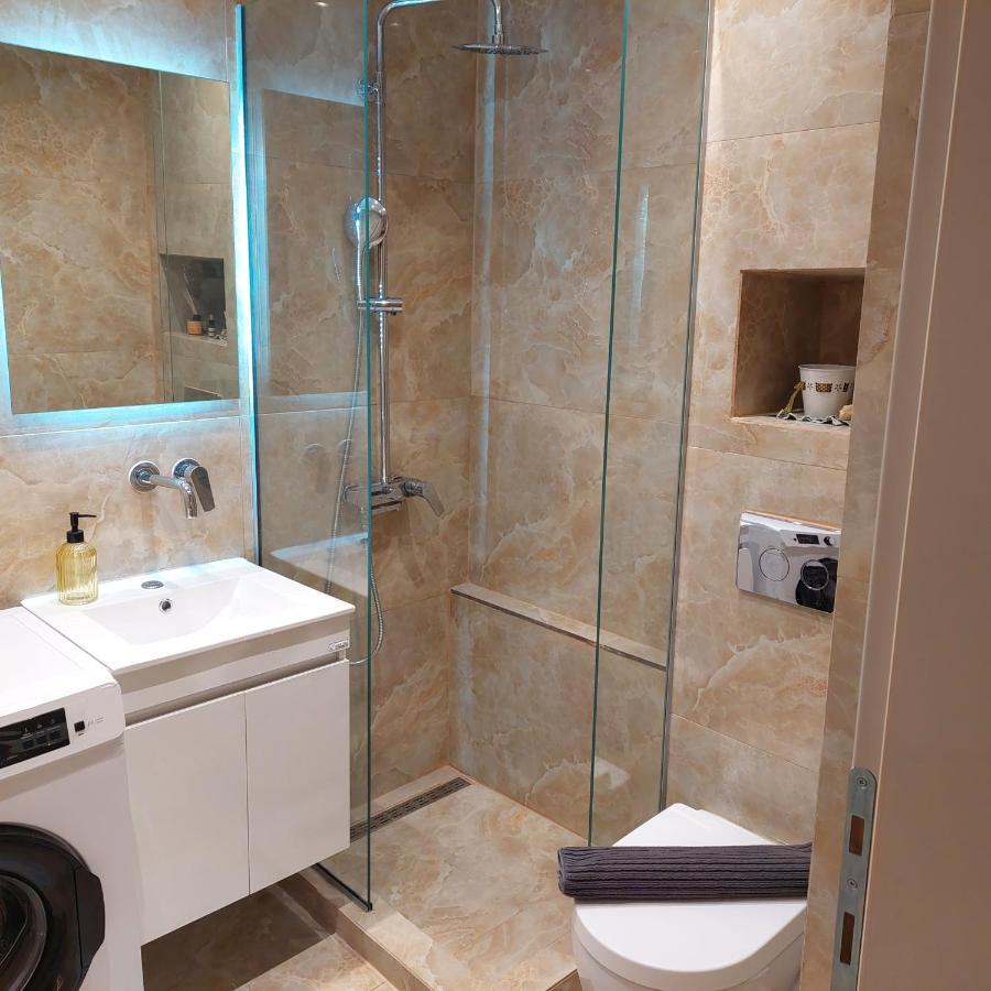 Apartment Budget To The Center