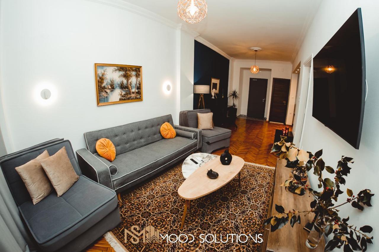 Firstlineskg3 Moodsolutions Living