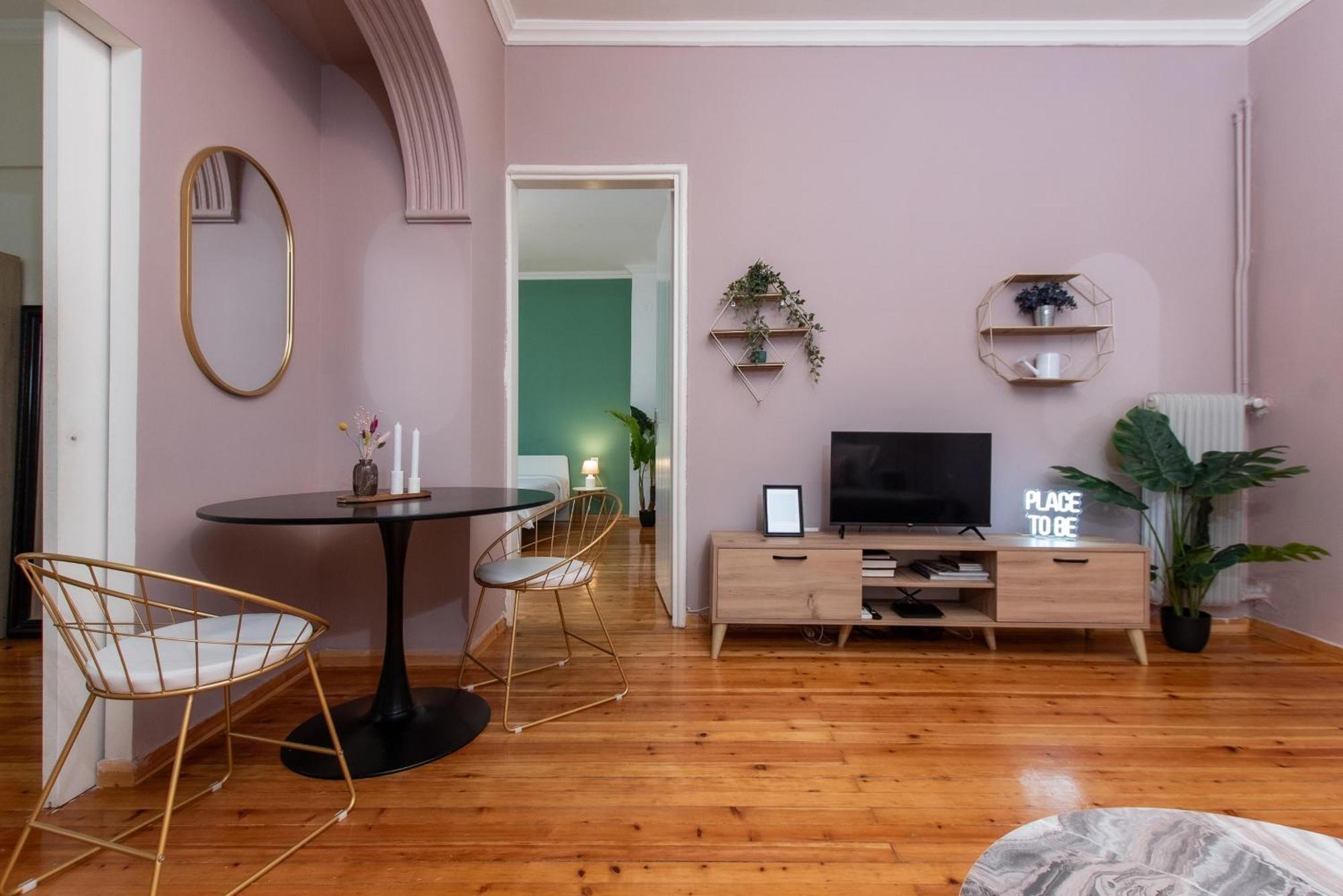 Houseloft White Tower Collection Apartment