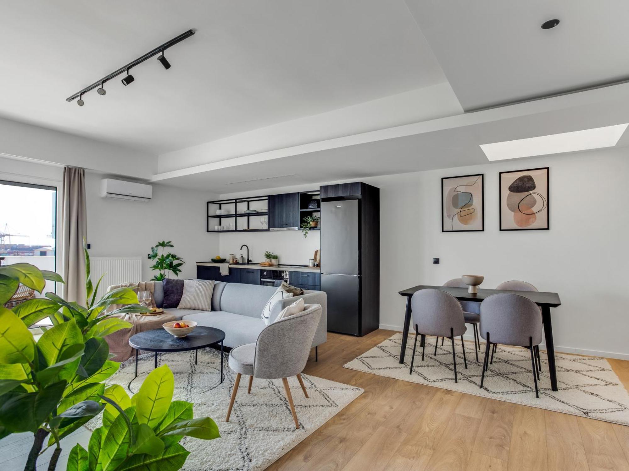 Sanders Arch Apartment