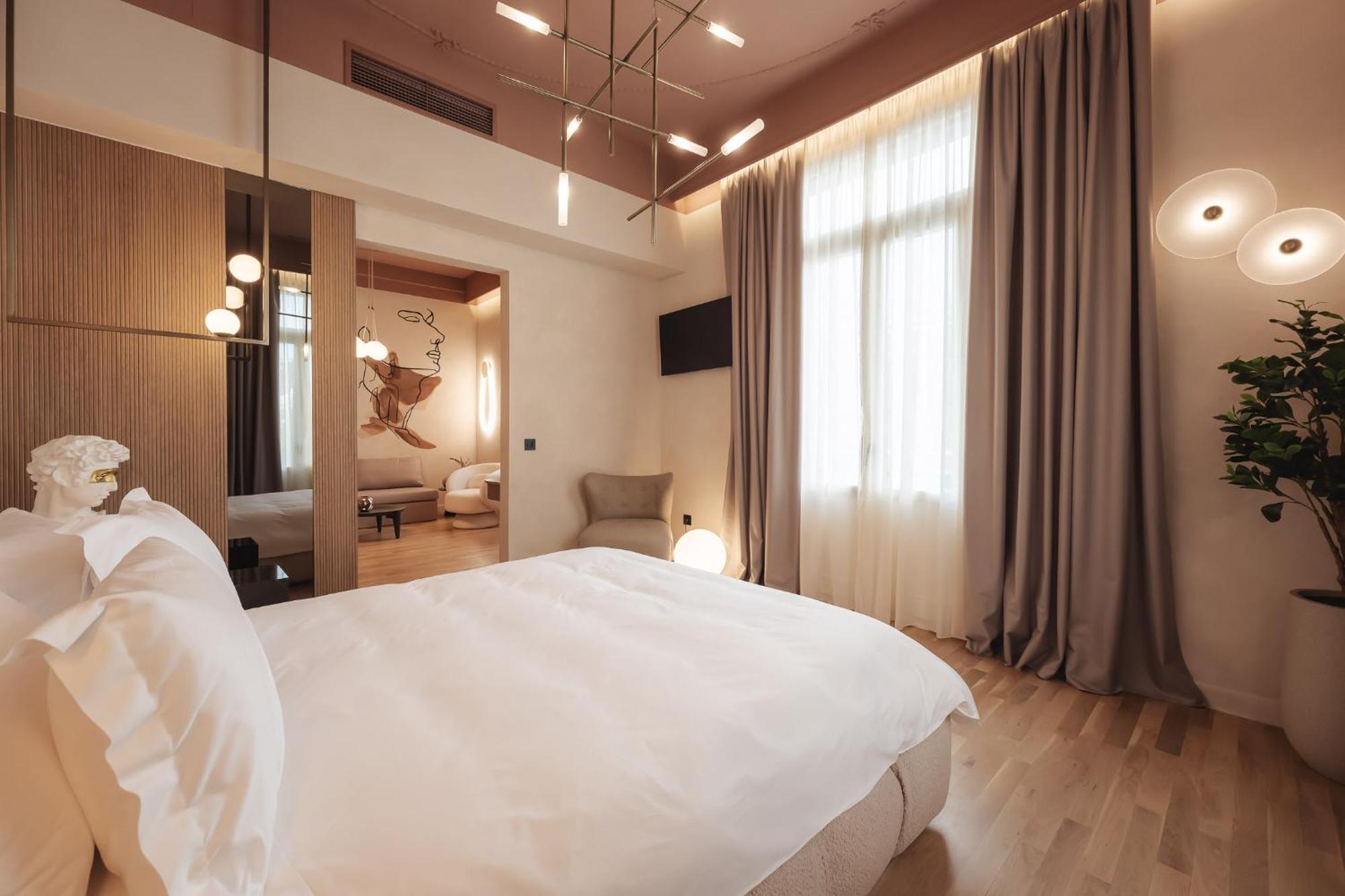 Zenith Premium Aparthotel