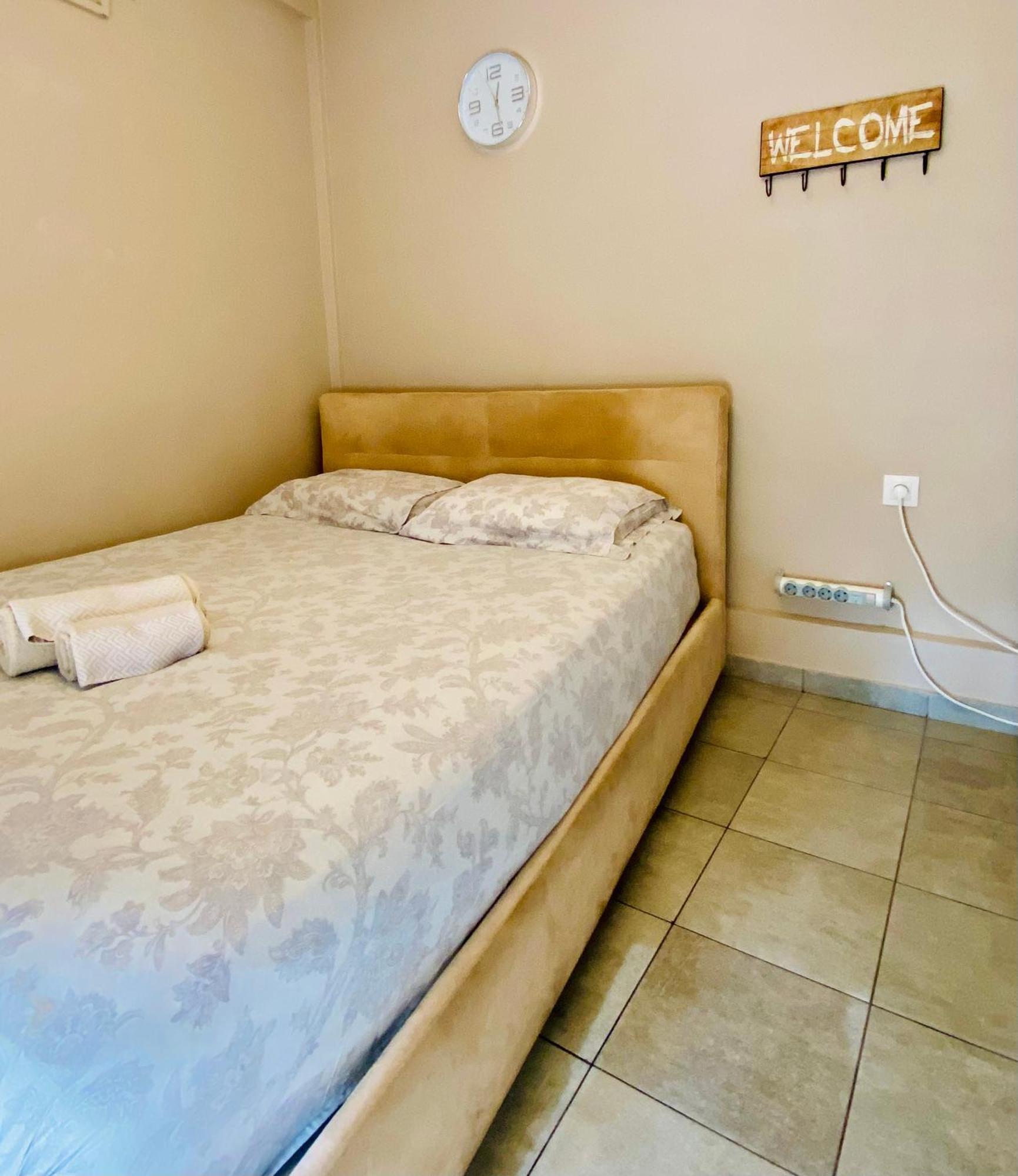 Elegant In The Center Of City. Apartment *