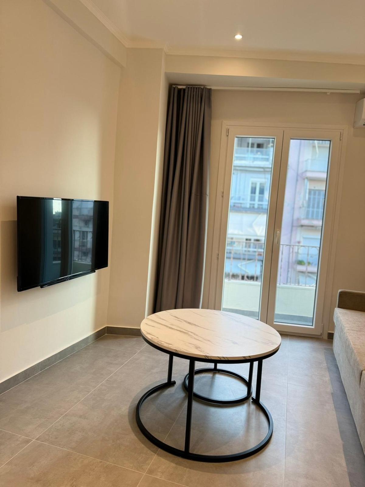 Ifestos-your Urban Appartement *
