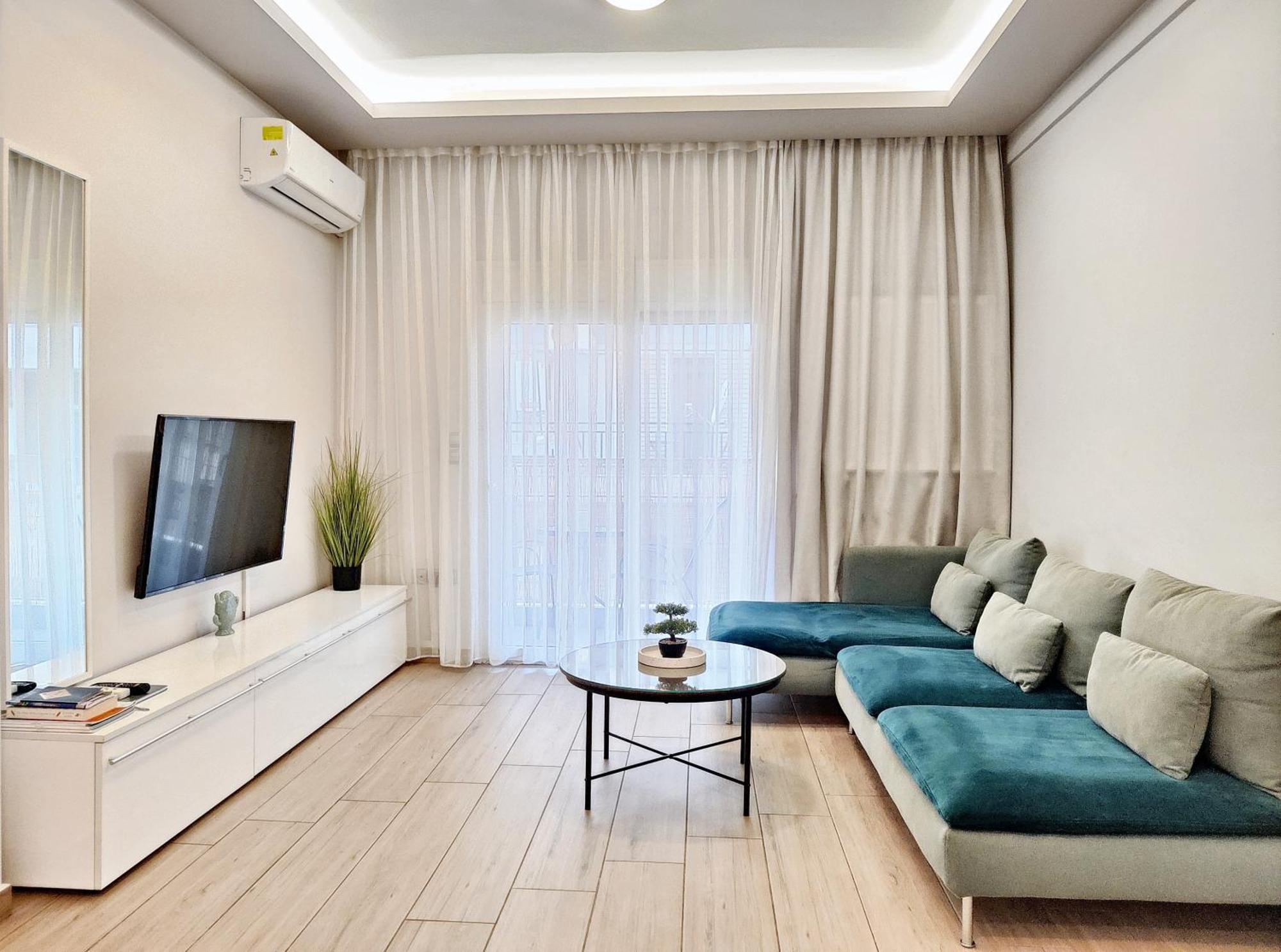 Center With A Modern Breeze *