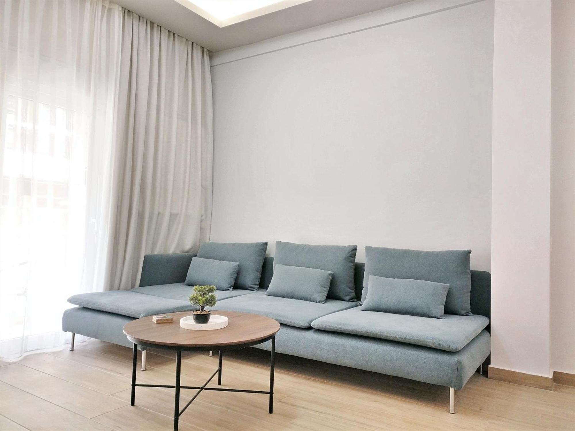 Center With A Modern Breeze