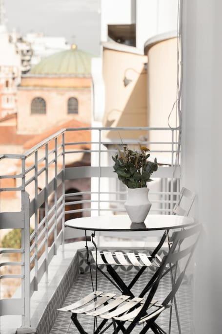 Sofia Sunshine Serenity Apartment *