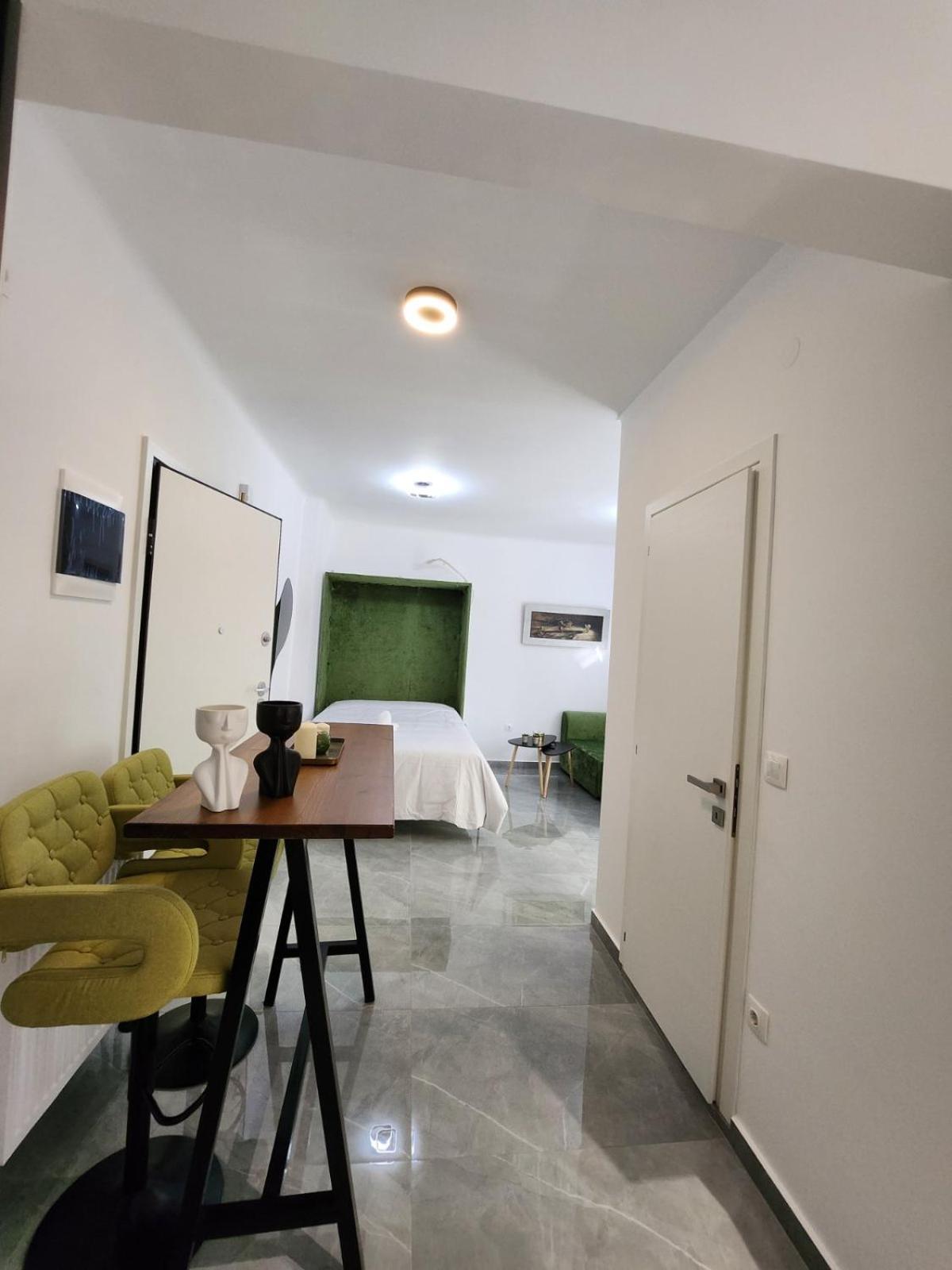 Urban Unity Apartment *