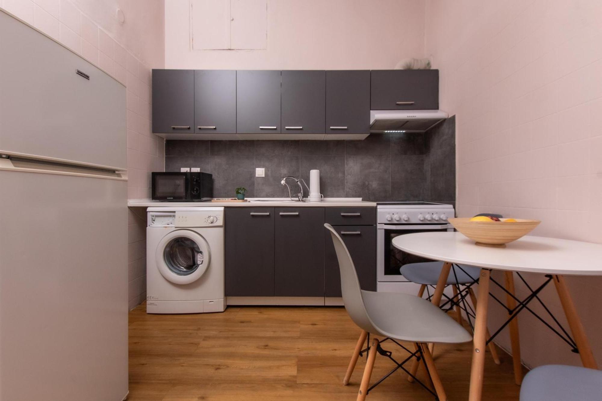 Apartment Houseloft White Tower Collection