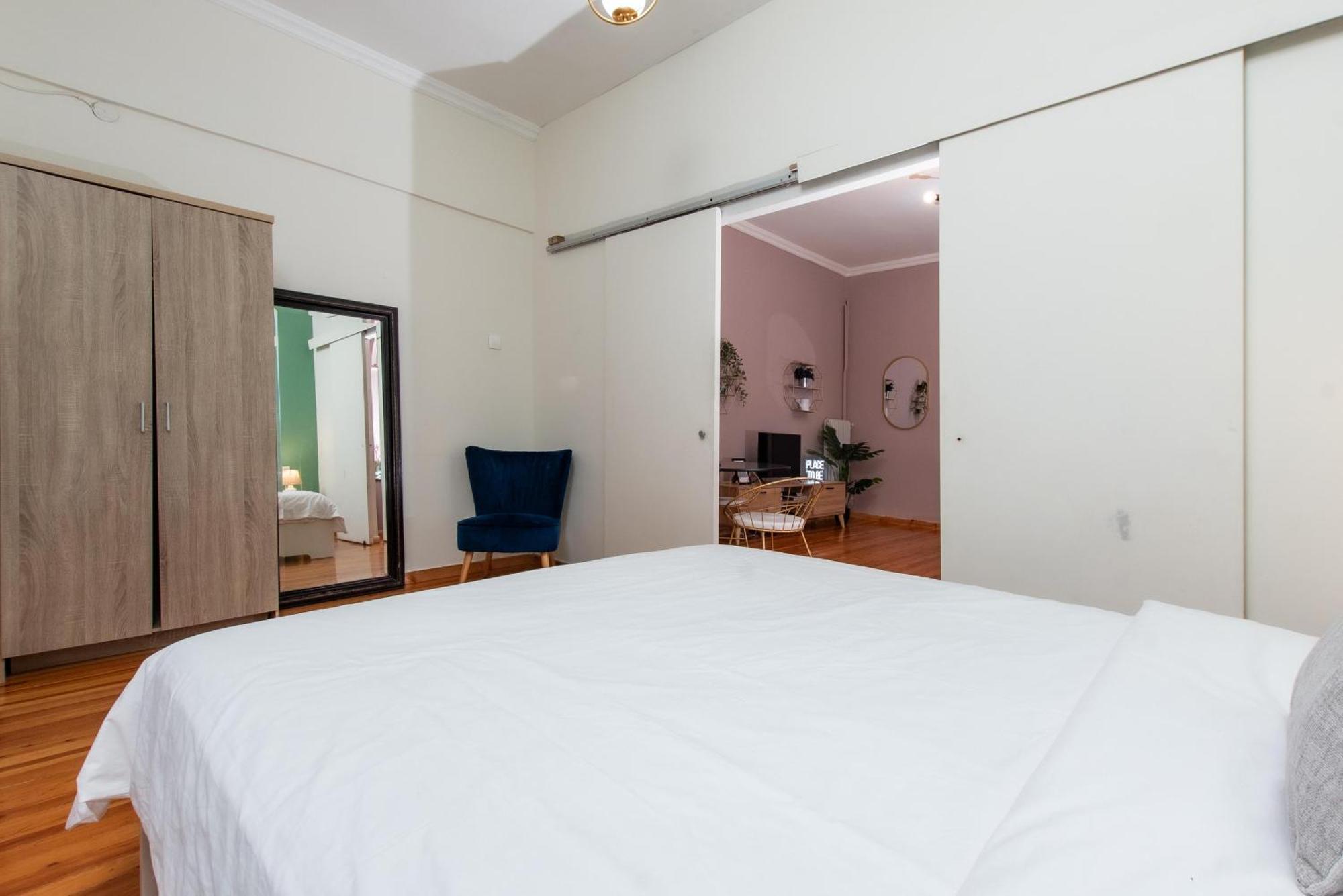 Houseloft White Tower Collection Apartment
