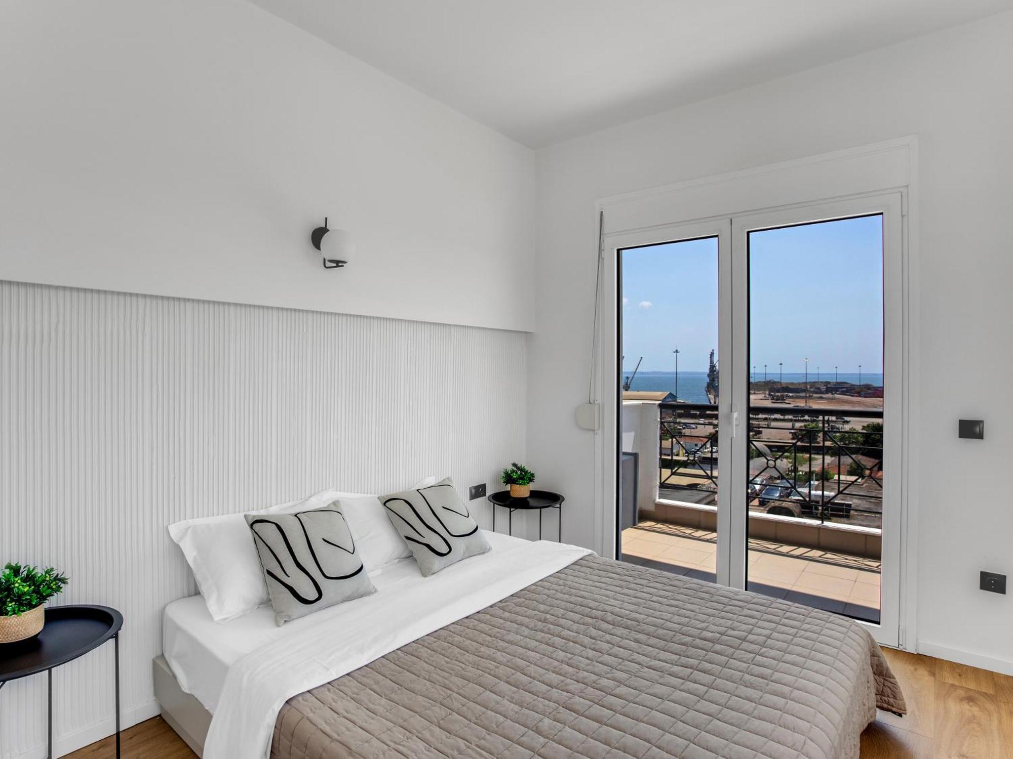 Sanders Arch Apartment