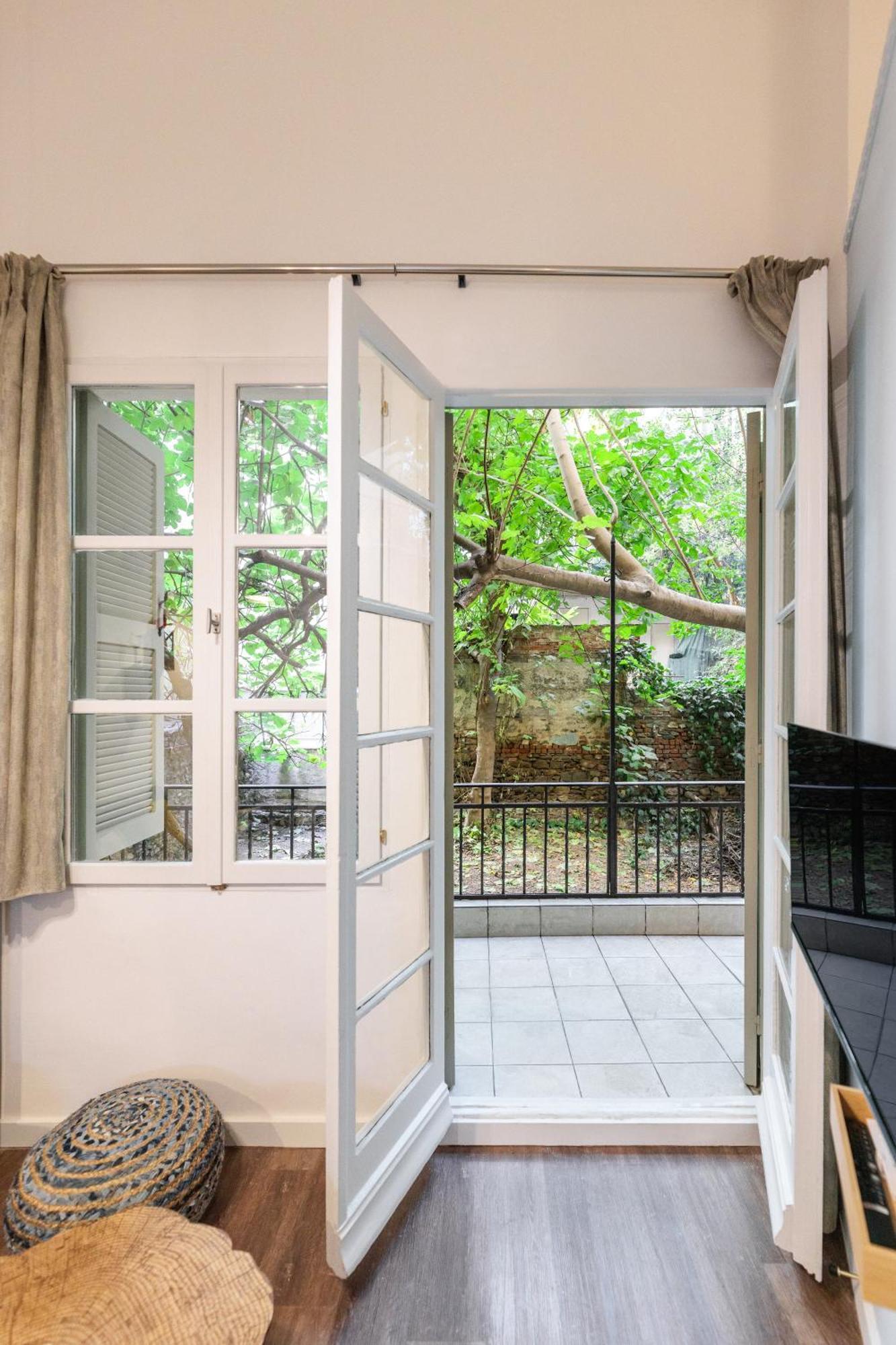 Apartment Couple-in Magical With Jacuzzi *