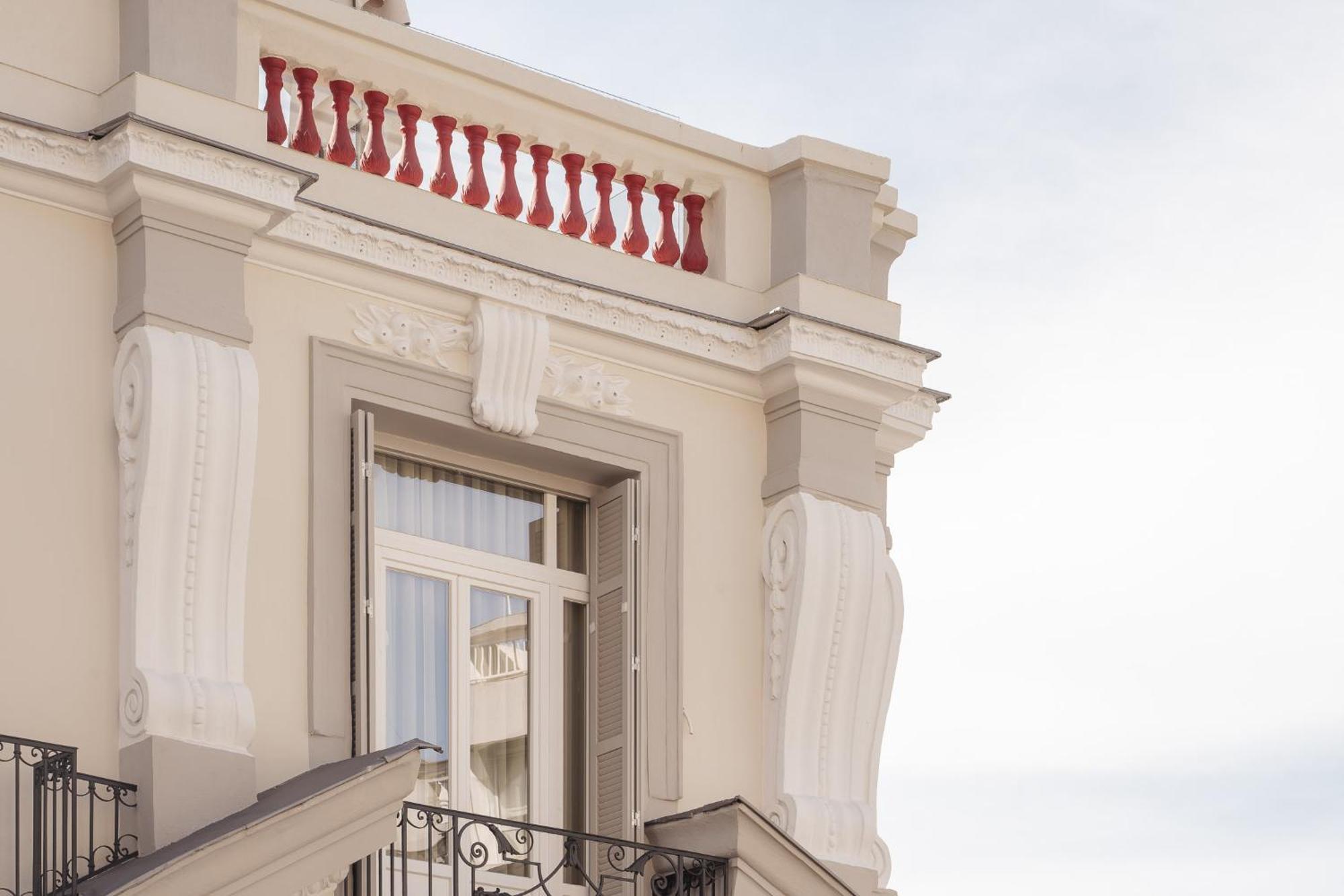 Zenith Premium Aparthotel