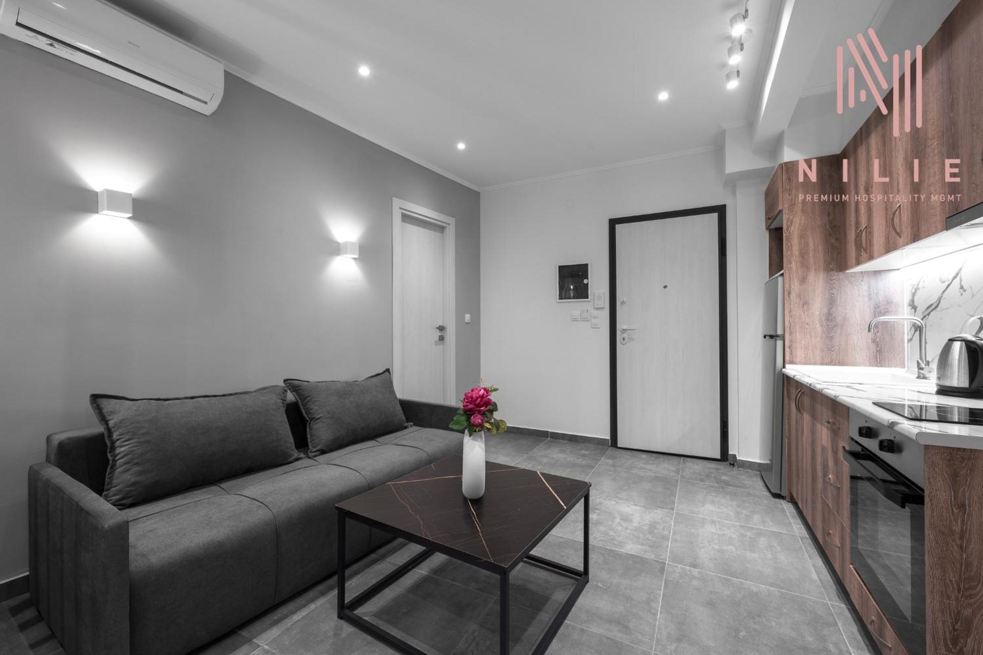 Appartement V1 Penthouse, Nilie Hospitality Mgmt *